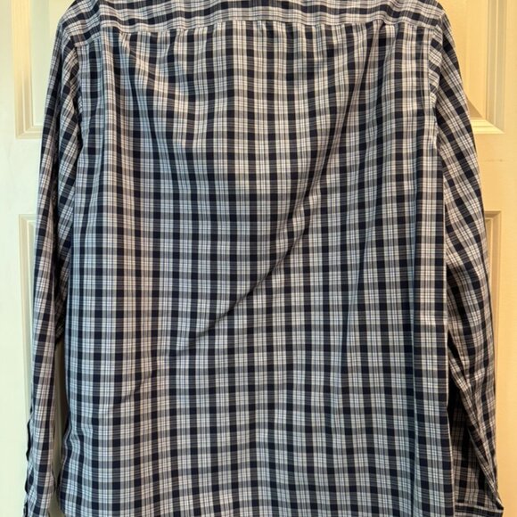 Untuckit Dress Shirt - Picture 3 of 3